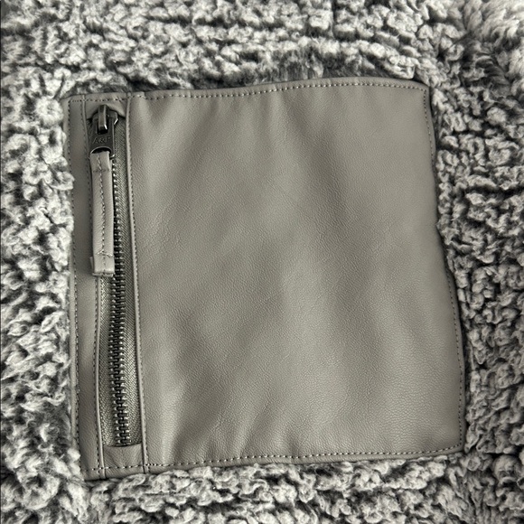 Abercrombie & Fitch Gray Sherpa Sweater - Picture 2 of 8